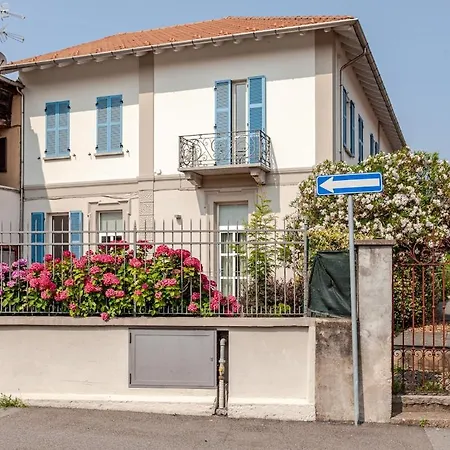 House 5 Minutes From