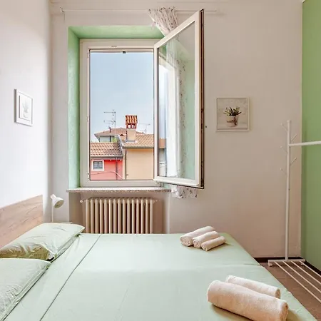 Apartment House 5 Minutes From *