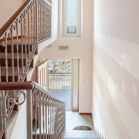 House 5 Minutes From *