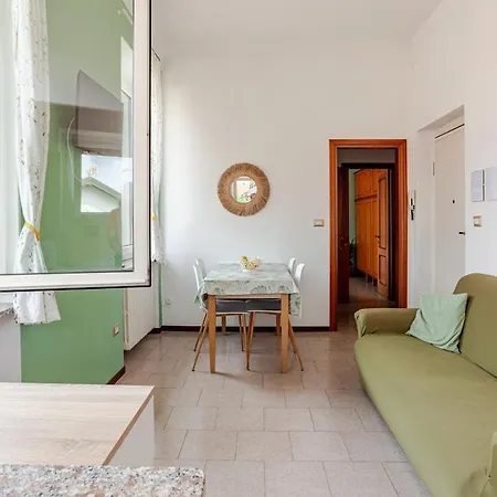 Apartment House 5 Minutes From