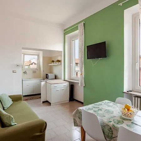 House 5 Minutes From Apartment *