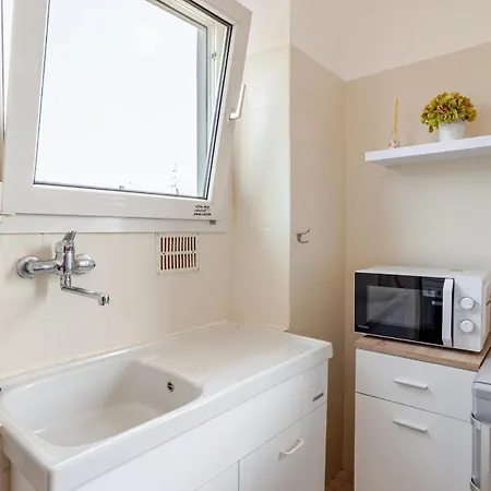 Apartment House 5 Minutes From
